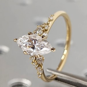 Anillo de Compromiso de Diamante VVS de Corte Brillante Cultivado en Laboratorio, Oro de 14K, Talla Personalizada de Lujo, Unisex, Certificado - Product Image 4