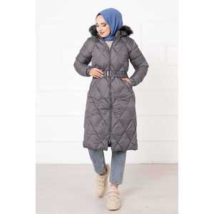 Chaqueta de Invierno con Patrón de Baklava, Tejido Gris, Relleno de Fibra de Poliéster - Product Image 3