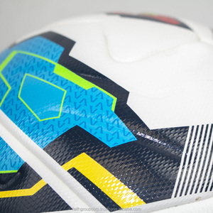 ลูกฟุตบอลคุณภาพสูง น้ำหนักเบา 12 แผ่น พร้อมสีและโลโก้ที่ปรับแต่งได้ สำหรับการส่งเสริมกีฬากลางแจ้ง - Product Image 4