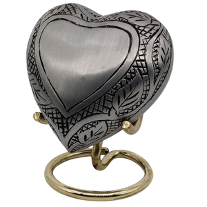 Urna Funeraria de Metal en Forma de Corazón Mini Hecha a Mano con Soporte, Pequeñas Urnas Conmemorativas para Cenizas, Venta al por Mayor B2B de Urnas y Frascos para Cremación - Product Image 4