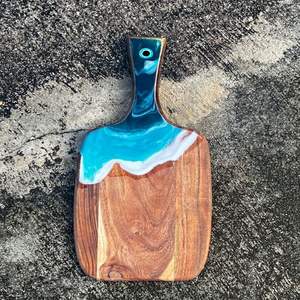 Tabla de cortar de resina única con mezcla de resina de agua profunda hecha a mano de madera de acacia adecuada para servir platos de desayuno - Product Image 6