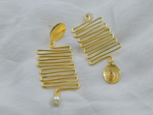 Venta al por mayor mujeres nueva moda 2024 pendiente fabricante proveedor chapado en oro piedra fregona pendientes redondos para mujeres y niñas - Product Image 4