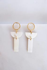 Pendientes de cuerno natural hechos a mano, joyería ligera para mujer, estilo bohemio y Tribal único, perfecto para el uso diario - Product Image 2