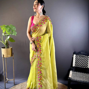 El último Sari de encaje de hilo de seda de tejido de diseñador de FabZone - Product Image 1