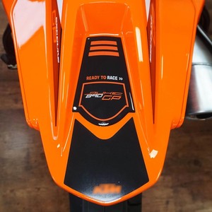 Adesivo Decorativo 3D in Resina Gel Compatibile con KTM 890 Duke GP 2022-2023 per Moto - Product Image 1