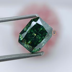 Diamante Suelto Blanco Sintético (Cultivado en Laboratorio) de Corte Baguette Cónico de 2.50ct, Tallado a Mano para Joyería Artesanal - Product Image 6