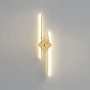 Lampe murale suspendue en métal au design moderne, forme ronde, collection exceptionnelle - Décoration de salon, utilisation intérieure - Product Image 4