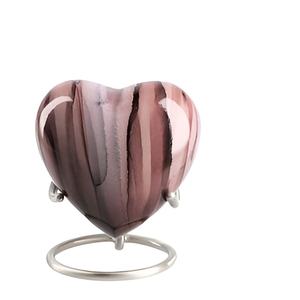 Design moderne Vente chaude Prix bas Laiton Coeur Souvenir Urnes Crémation Urnes Avec Gravure À La Main Funéraire Fabriqué En Inde 2024 - Product Image 3