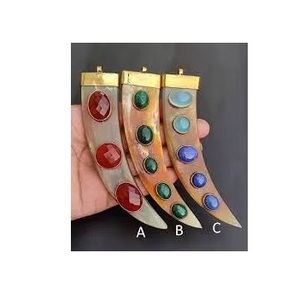 Pendentif en corne naturelle tendance, fait à la main, écologique, moderne, art indien - Product Image 5