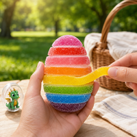 Bonbons gélifiés de Pâques en gros avec mini-jouets assortis à l'intérieur d'œufs surprise en plastique