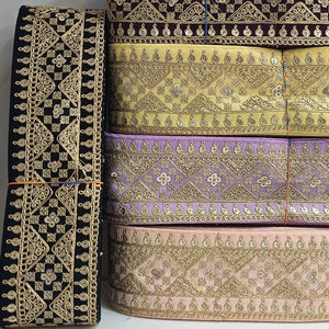 Dentelle brodée en tulle de qualité supérieure avec motif floral 3D, idéale pour la mode haut de gamme, les vêtements de mariée et la décoration textile domestique - Product Image 1