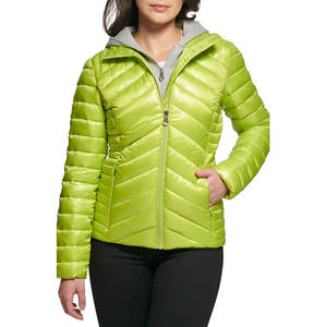 Veste longue matelassée personnalisée pour femmes, best-seller, rembourrage en polyester, respirante, écologique, broderie, fabrication au Pakistan, OEM personnalisé - Product Image 4