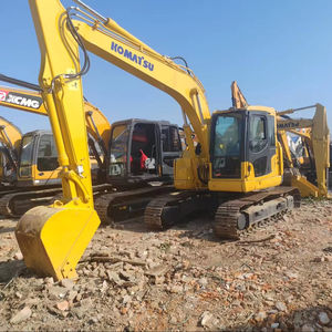 Excavadora hidráulica compacta Komatsu PC138, diseño versátil para espacios reducidos, controles ergonómicos, motor de núcleo oscilante de cola cero - Product Image 1