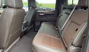 Auto Usata con Basso Chilometraggio, <span class=keywords><strong>GMC</strong></span> Sierra 1500 Denali 2022 in Ottime Condizioni, Spedizione in Tutto il Mondo - Product Image 3