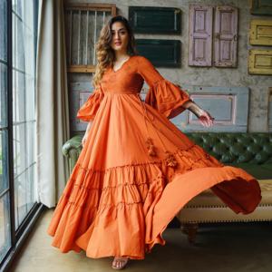 Vestido largo de manga larga con volantes, prenda de moda de diseñador - Product Image 6