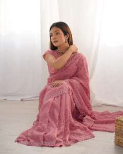 Nuevo diseñador Silky Crush con bordado Sari Fabricante y proveedor de Surat a la tarifa más baja - Product Image 6