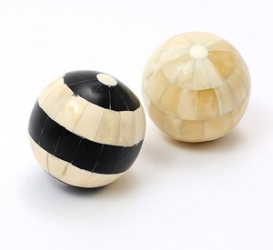 Boules décoratives en os incrusté, disponibles dans toutes les tailles et couleurs, décoration intérieure, artisanat en os, artisanat indien - Product Image 4
