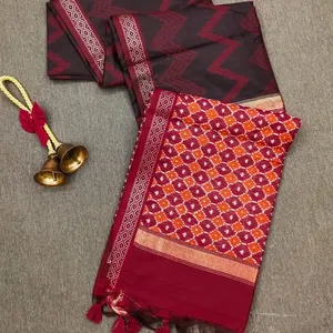 סארי משי רך דסי טוסאר חדש עם דפוס זיגזג בכל רחבי הארץ ואיקאט פאלו עשיר מסורתי מיצואן הודי