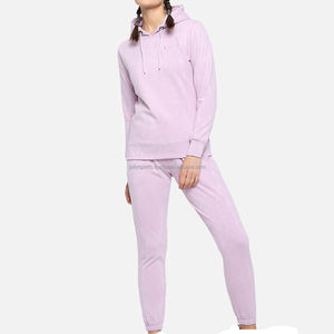 ชุดวอร์ม2ชิ้นสำหรับผู้หญิงเสื้อครอปมีฮู้ดเปิดไหล่ตกโลโก้ออกแบบได้ตามต้องการมีสไตล์ใหม่ - Product Image 2