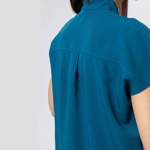 Ensembles d'uniformes de gommage à la figue d'infirmière à manches courtes Costume de gommage personnalisé Uniformes hospitaliers Scrubs d'infirmière médicale - Product Image 2