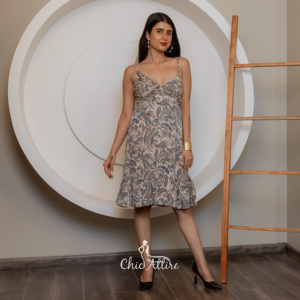 Robe mini sexy à bretelles spaghetti à imprimé paisley dos nu de luxe pour femmes Vêtements Stock Robe décontractée trapèze pour les vacances - Product Image 2