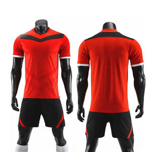 Uniforme de fútbol personalizado de alta calidad, pantalones cortos de Jersey de transferencia de calor, 100% poliéster, secado rápido, transpirable, presenta su propio diseño - Product Image 1
