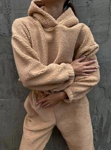 Sudadera con capucha y cremallera desgastada con logotipo personalizado, chándales para mujer, conjuntos de joggers, conjunto de pantalones de chándal de dos piezas para mujer, conjunto de chándal para mujer - Product Image 4