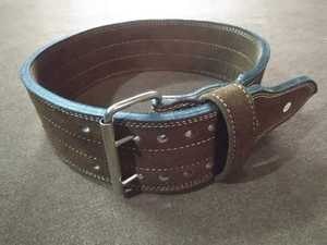 Cinturón de Piel Premium para Levantamiento de Pesas con Características de Rendimiento Mejoradas y Logotipo Personalizado - Product Image 4