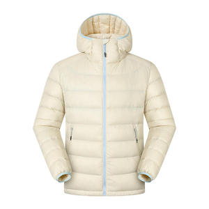 Chaqueta Híbrida Acolchada Personalizada para Hombre |   Abrigo Acolchado Grueso con Capucha para Invierno, Estilo Urbano, Cuello Alto, Ecológico y Resistente al Viento - Product Image 4
