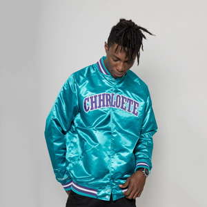 Chaqueta deportiva de satén de alta calidad para hombre, tela de satén, botones frontales bordados, chaqueta universitaria de satén con letras para hombre - Product Image 6