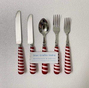 Ensemble de couverts en acier inoxydable de qualité supérieure avec poignée en résine meilleur vendeur ensemble de couverts vaisselle outils de cuisine personnalisés - Product Image 1