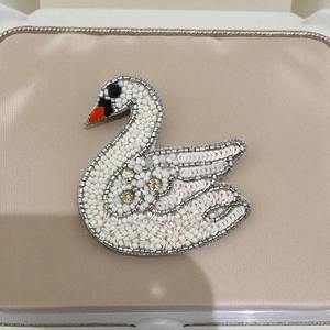 Accesorio de aleación de moda, hecho a mano, con bordado de cuentas, dije de autobús de Nueva York, lindo, elegante, lujoso, novedoso, hermoso y personalizado - Product Image 3