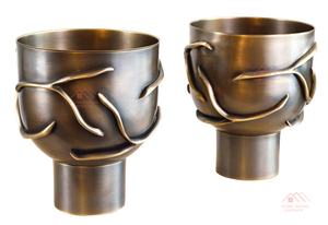 Vase en métal aluminium finition argent brut, décoration de table, support à fleurs en métal fait à la main, vase de table - Product Image 2