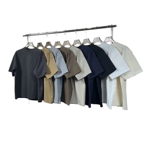 Camiseta Formal para Hombre con Tela Ligera, Transpirable y Ecológica, Corte Holgado para Verano y Viajes - Product Image 3