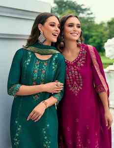 Ensemble Kurti Pant & Dupatta en Soie Vichitra de Qualité Supérieure, Broderie à la Main Très Fantaisie et Tendance pour Adultes en Promotion - Product Image 2
