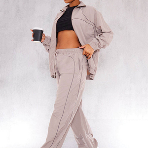 Ensemble de survêtement d'hiver unisexe personnalisé avec fermeture éclair, léger, imperméable, respirant, coupe-vent, ensemble d'entraînement 100% nylon - Product Image 4