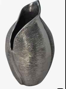 Jarrón de Aleación de Aluminio Premium Plateado - Moderno Contenedor de Flores Ovalado de Metal Texturizado Hecho a Mano, Maceta de Aluminio al por Mayor - Product Image 5