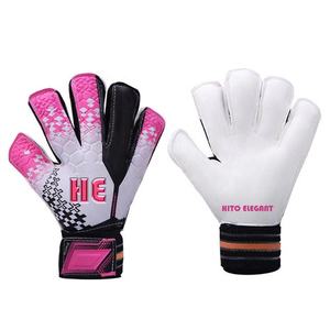 ขายส่งถุงมือฟุตบอลแบบหนา 4 มม. ด้านหน้าทำจากยางลาเท็กซ์เยอรมัน ด้านหลังทำจากซิลิโคนฉีดขึ้นรูป ตัดเย็บแบบ Negative Cut พร้อมสายรัดนิ้วมือป้องกัน  ออกแบบได้ตามต้องการ - Product Image 1