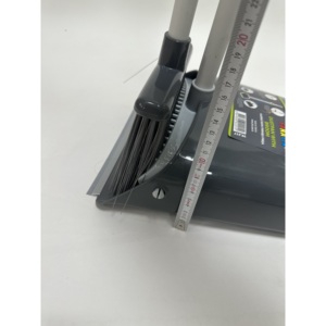 Ensemble balayette et pelle à poussière verticales avec tête de brosse en plastique à picots pour le nettoyage et le balayage des sols - Product Image 6