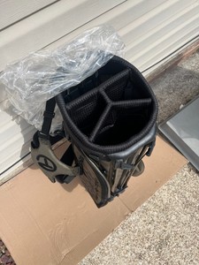 Scotty Cameron 2023 Pathfinder กระเป๋าหลัก-สีเขียวมะกอกต้นแบบวงกลม T - Product Image 2