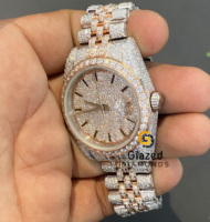 Reloj de pulsera de diamantes de corte redondo de moissanita de acero inoxidable con elegancia brillante para hombres con claridad Vvs mejorada para usar en cualquier lugar