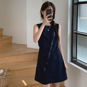 Vestido largo barato al por mayor de etiqueta privada sin mangas [UTMOST] Vestido largo sin mangas con abertura en la espalda - Product Image 4