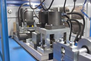 Máquina formadora de rollos de acero de varios tamaños automática MAICON con motor y motor de control PLC - Product Image 5