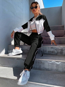 Logo personnalisé vierge 100% coton femmes CropTop sweats à capuche coupe régulière séchage rapide respirant haute qualité en gros - Product Image 6