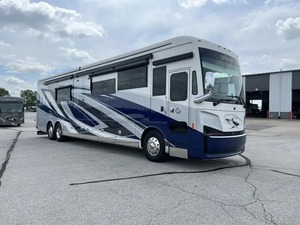 VENTES AUX ENCHÈRES PARFAITES POUR DES VÉHICULES NEUFS ET D'OCCASION : Nouveau Bus Tiffin Allégro 45OPP 2027, VRs et CAMPERS PRÊTS À ÊTRE EXPÉDIÉS - Product Image 5