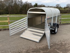 NEW/USED 15LT 8' x 4' Livestock <b>Trailer</b> Manufacturer Livestock Horse and Poultry Semi-<b>Trailer</b> at Cheap Price - Product Image 4