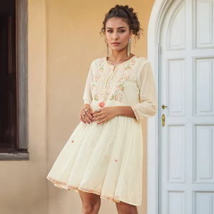 2025 tendance élégant blanc et pêche coton brodé robe ethnique trapèze avec cravate longueur genou robe O cou belle robe - Product Image 1