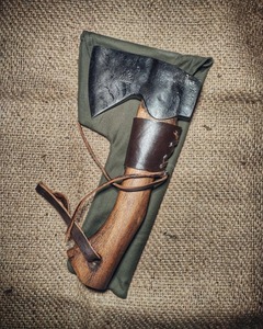 Hacha de hacha con mango de madera de estilo medieval de alta calidad, hoja de acero al carbono forjada a mano con cubierta protectora para acampar al aire libre - Product Image 2