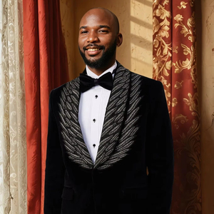 สูททรงสลิมฟิตสำหรับผู้ชายขนาดใหญ่พิเศษตามสั่งเย็บปักระบายอากาศสำหรับธุรกิจหรืองานแต่งงานเพื่อความสบาย - Product Image 1