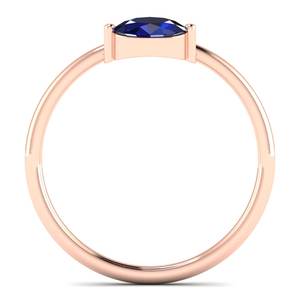 Anillo de Compromiso REYES Hecho a Mano en Oro Sólido de 14K con Moissanita para Mujer, Corte Ovalado Minimalista, Gema de Zafiro Azul de 0.5Ct - Product Image 4